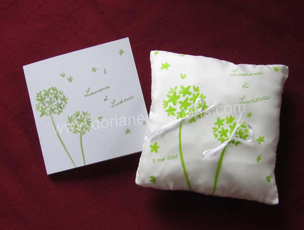 Coussin pour alliances en soie motif fleurs vertes