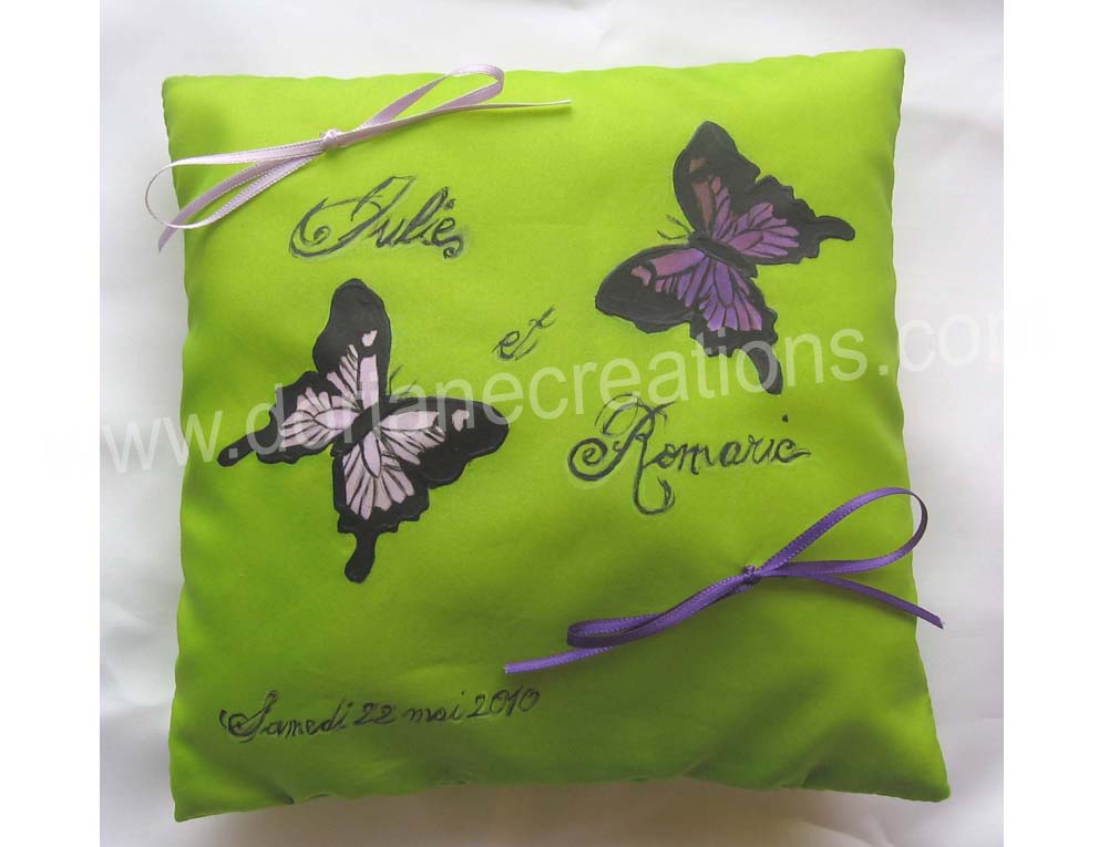 Coussin pour alliances en soie motif papillons