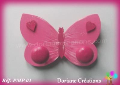 21 Portemanteau rose papillon solo