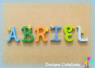 Lettres en bois étoiles ABRIEL