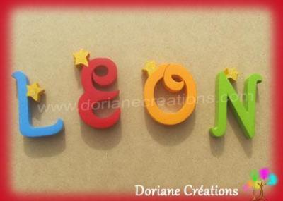 Lettres en bois étoiles LEON