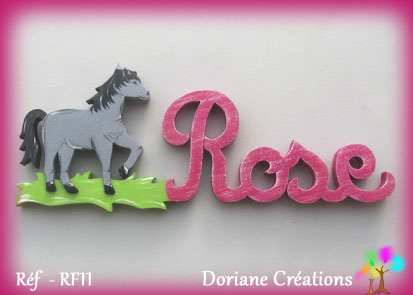 Prenom lettres bois rose avec cheval